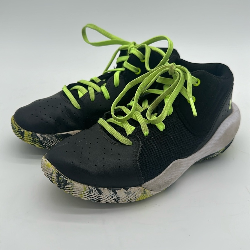 Under Armour Unisex-Child Grade School Jet '21 Basketball Shoe Youth Size 2.5